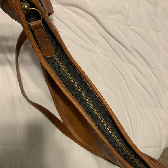 Vintage Cognac Coach Crossbody - Picture 5 of 5